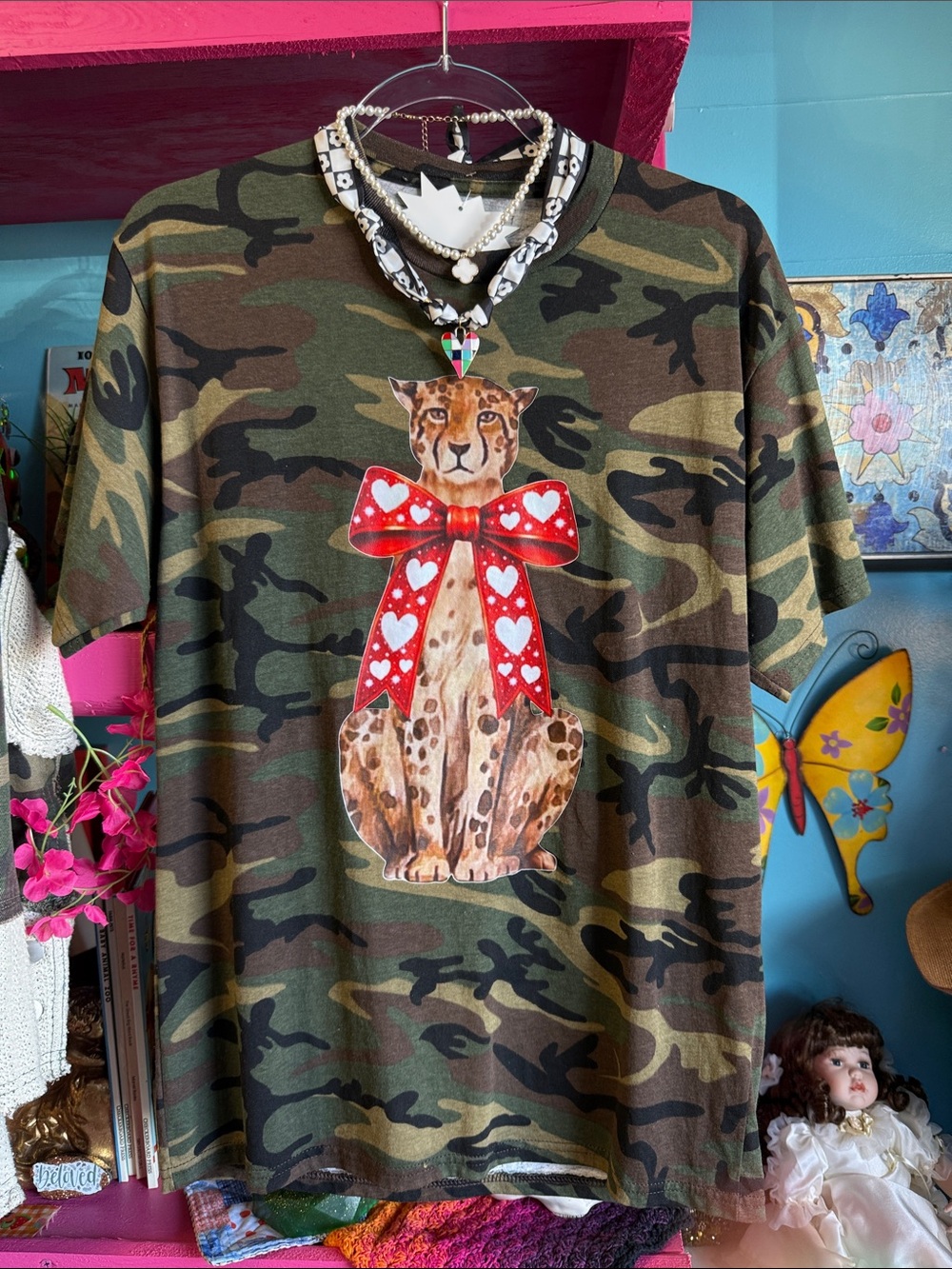 Camo Short-Sleeve Tee with Heart Bow Cheetah Graphic - Olive